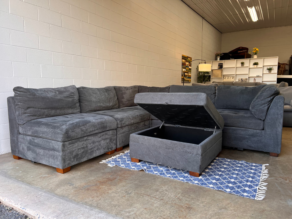 Thomasville Tisdale Modular Sectional 6-piece Dark Gray with Storage Ottoman
